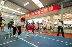 泰伦·卢：赛中我不知道哈登得了多少分，他在进攻端扛着我们